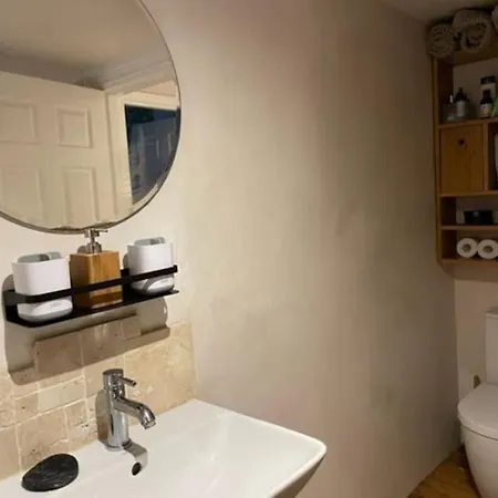 Artistic Spacious Flat In Central Brixton London Exterior photo